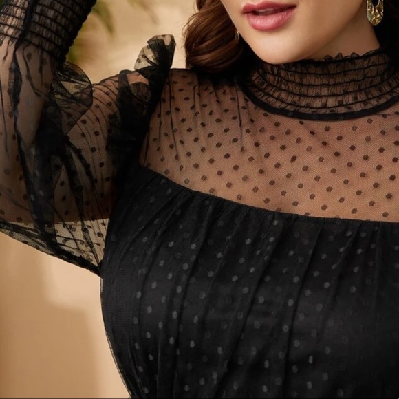 Plus size black high waisted mesh detail dress - Picture 4 of 7